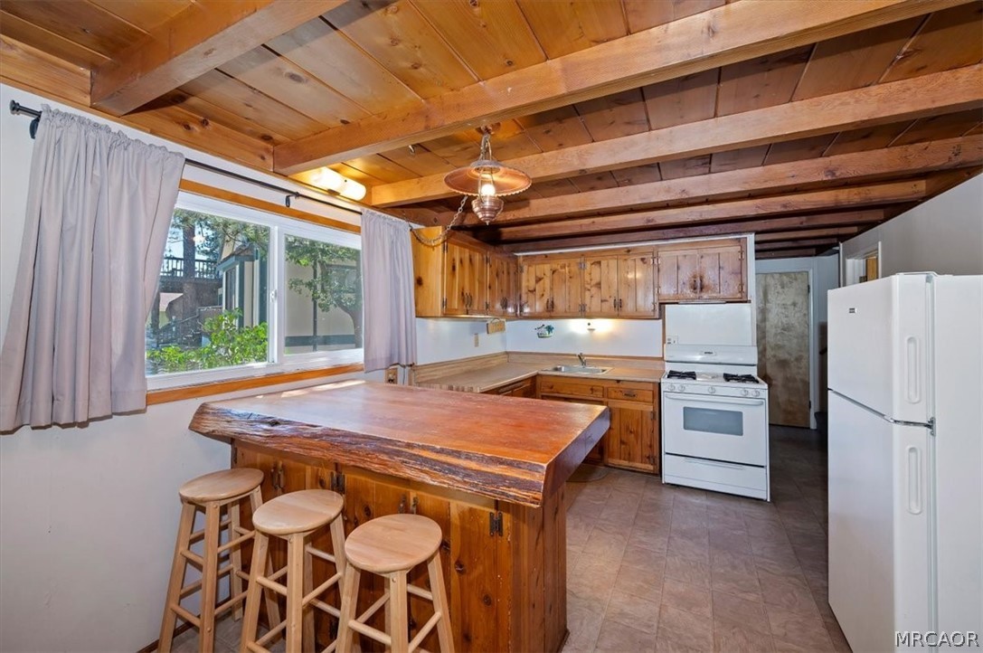 572 Dahlia Drive Property Photo 10