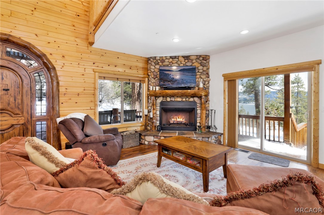 39737 Flicker Road Property Photo 17