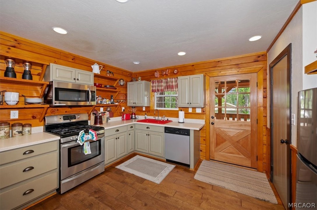 505 Barrett Way Property Photo 13