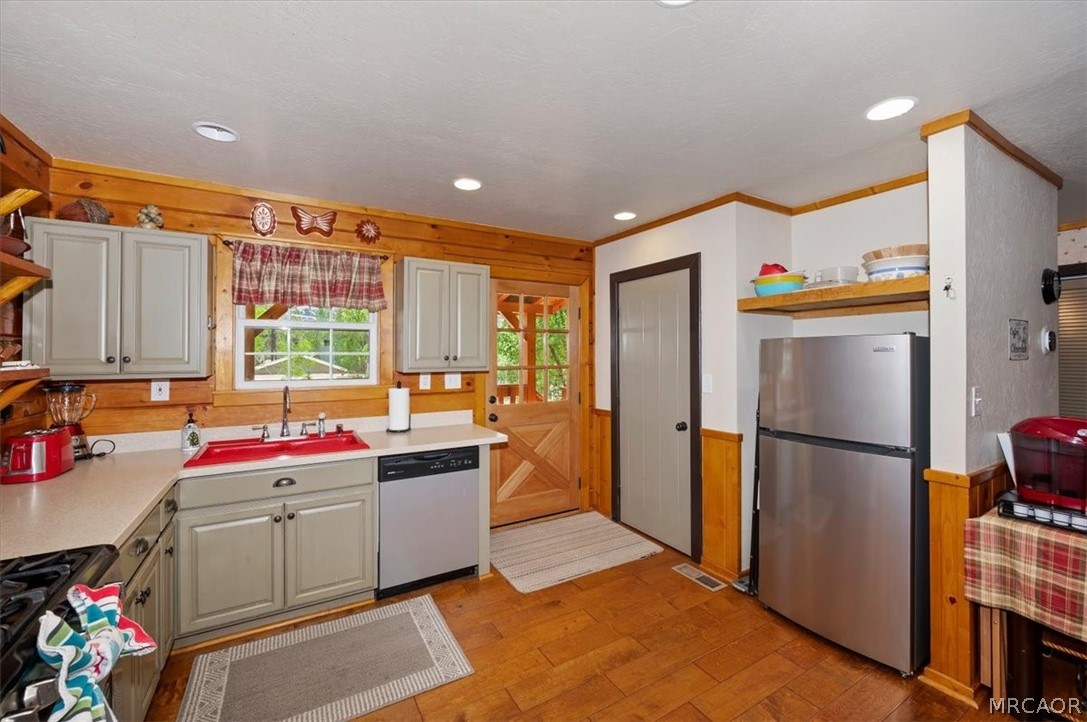505 Barrett Way Property Photo 14