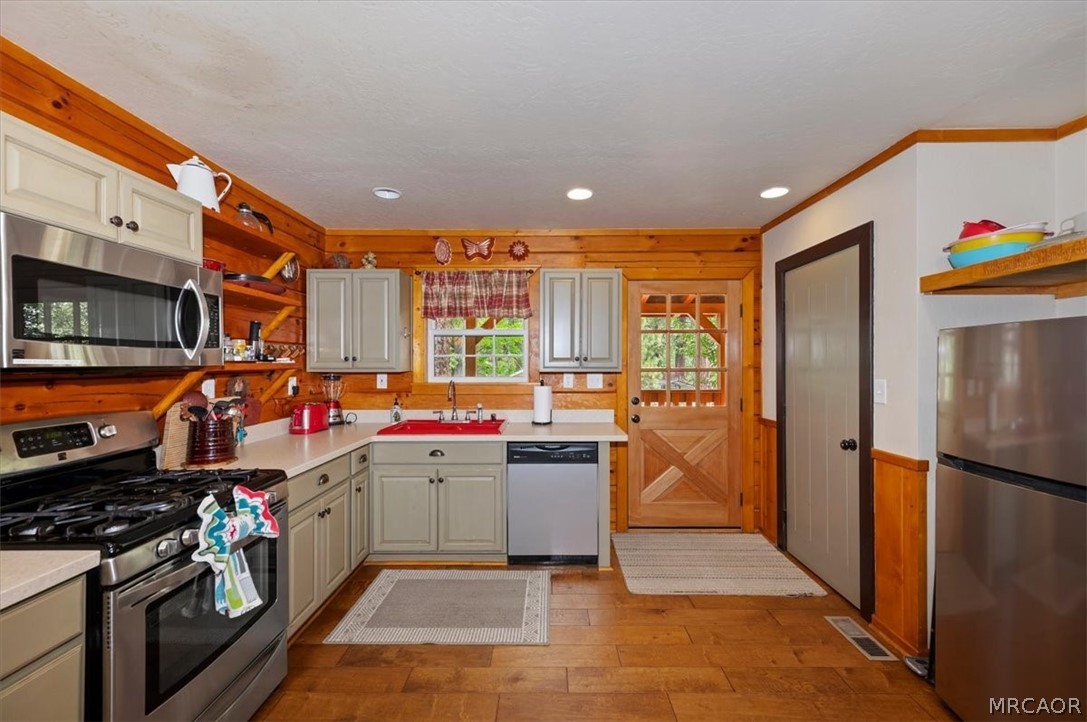 505 Barrett Way Property Photo 15