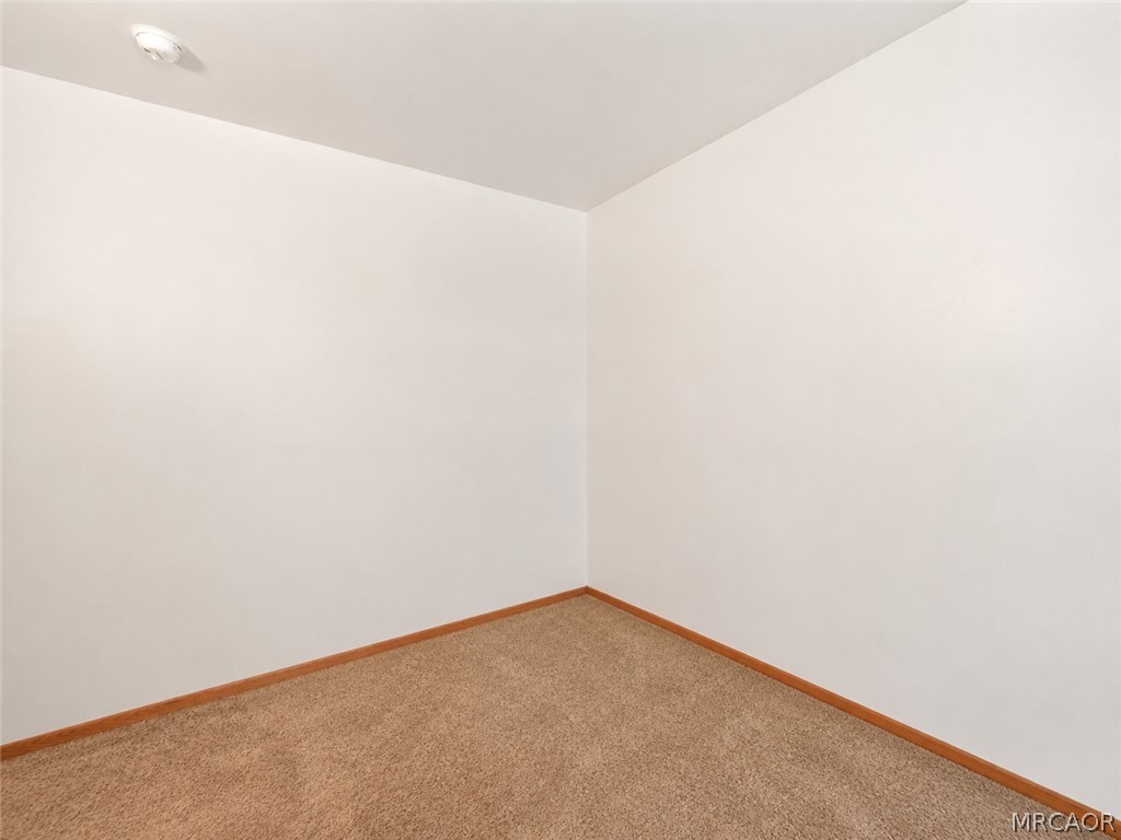849 Ford Lane Property Photo 32