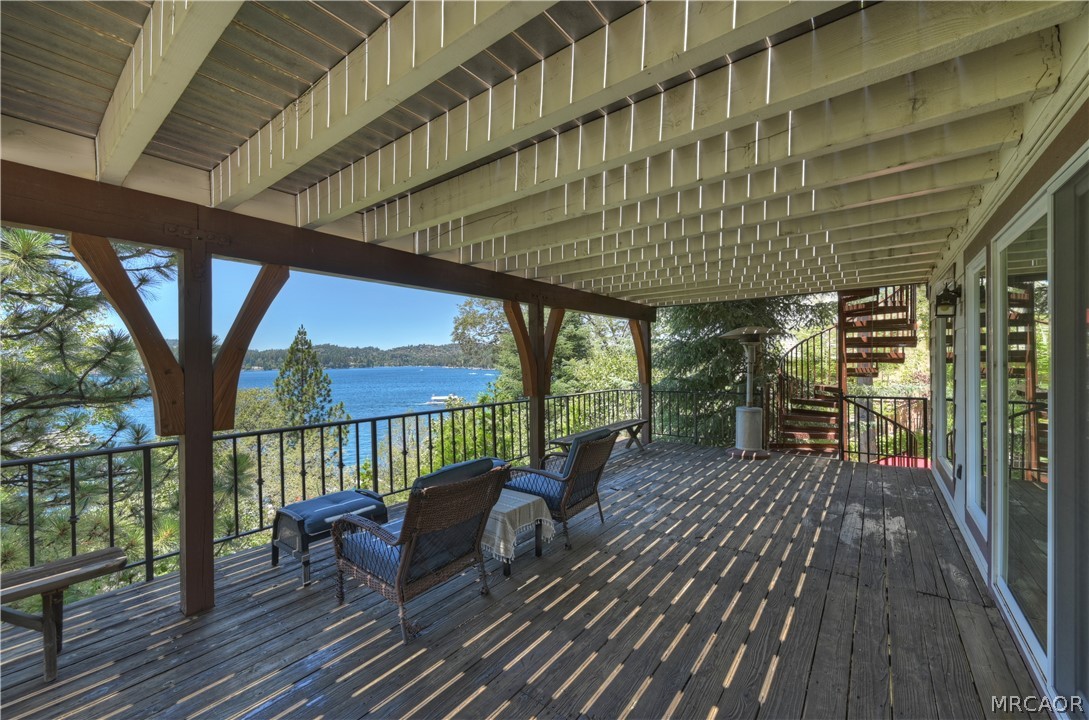 28714 Palisades Drive Property Photo 25