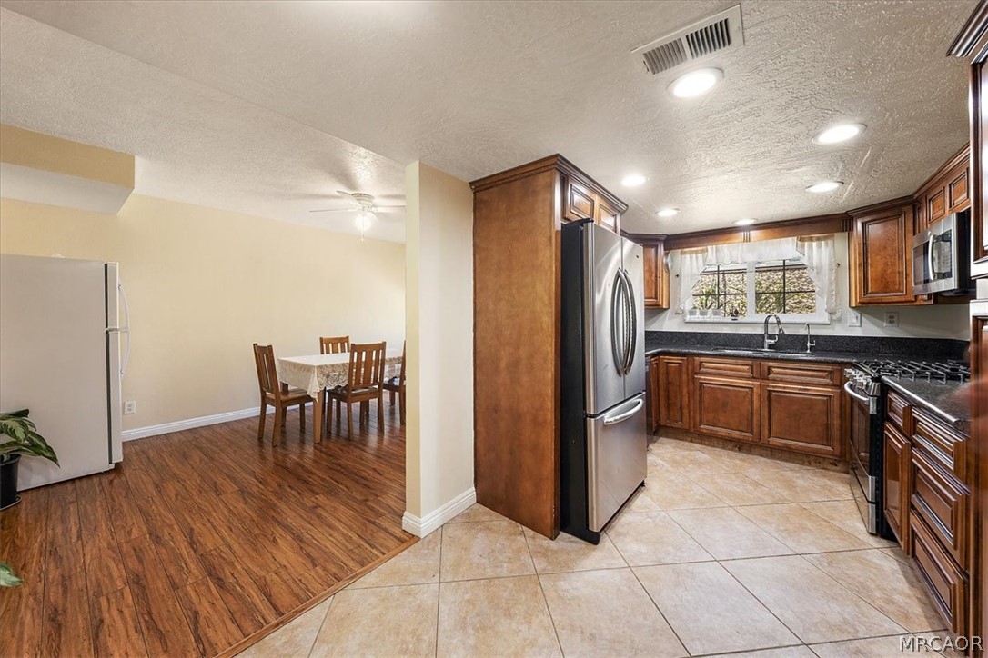 16465 Green Tree Boulevard 18 Property Photo 10