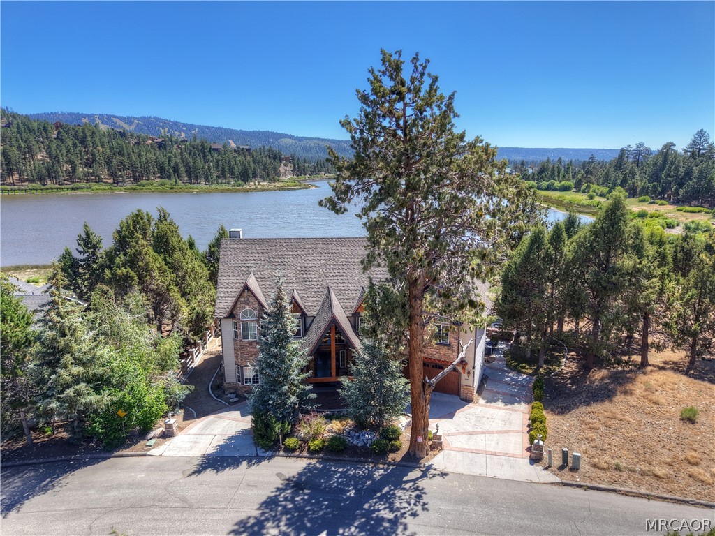 42413 Bear Loop Property Photo 2