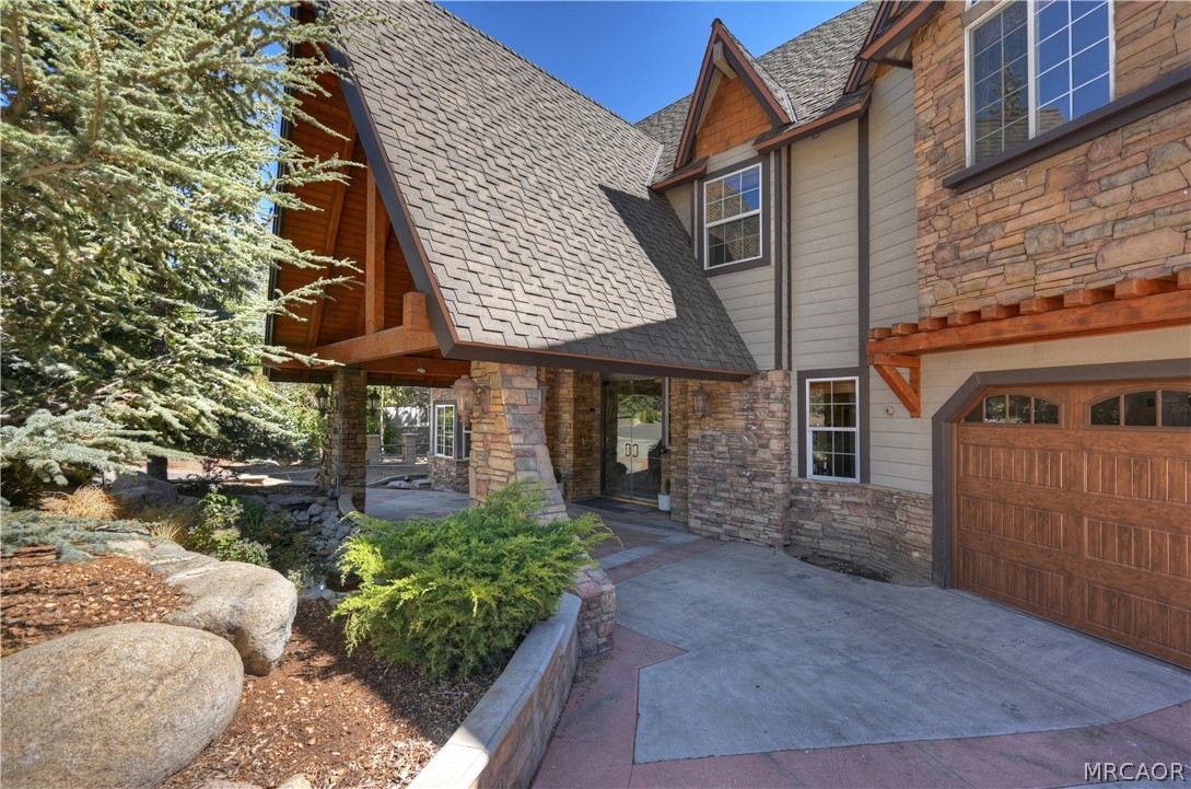 42413 Bear Loop Property Photo 5
