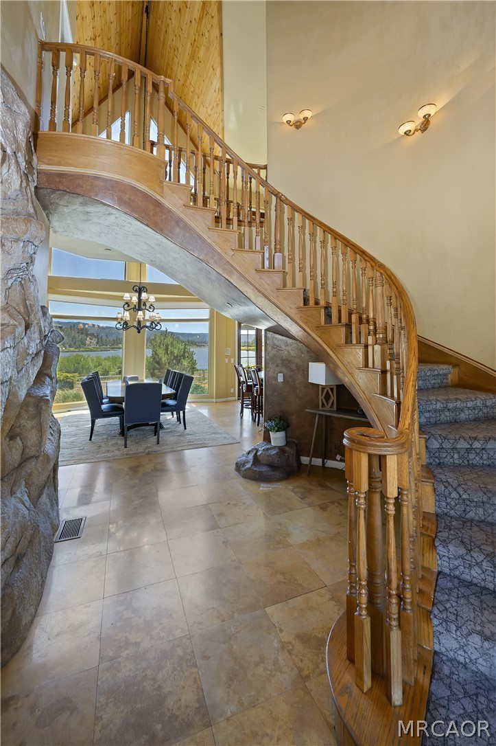 42413 Bear Loop Property Photo 6