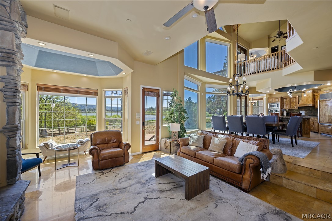 42413 Bear Loop Property Photo 18