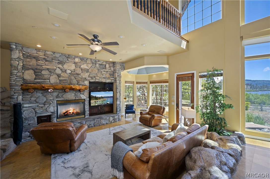 42413 Bear Loop Property Photo 21