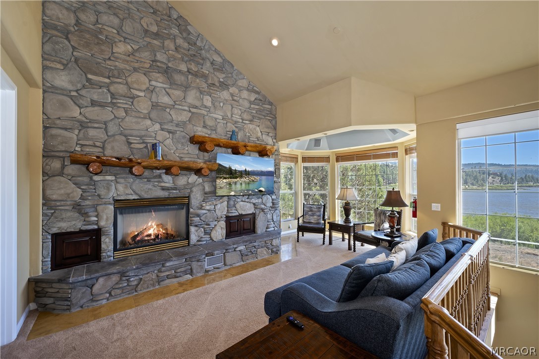 42413 Bear Loop Property Photo 23