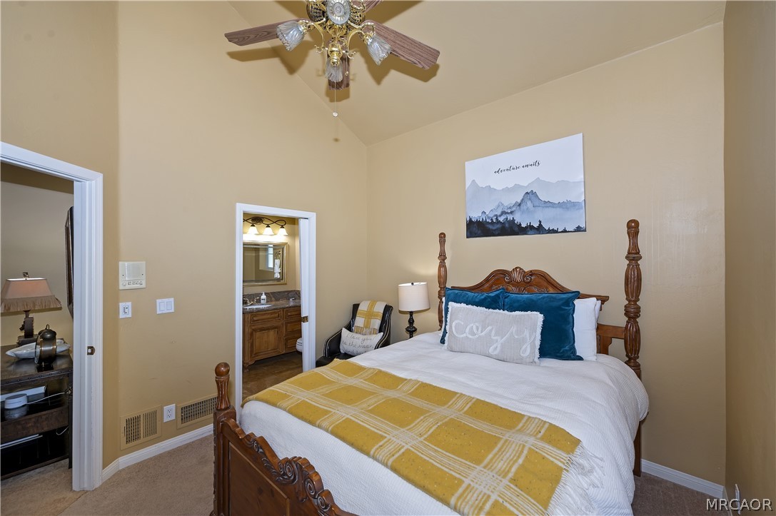 42413 Bear Loop Property Photo 37