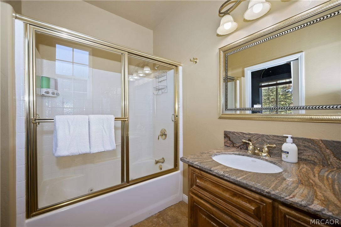 42413 Bear Loop Property Photo 38
