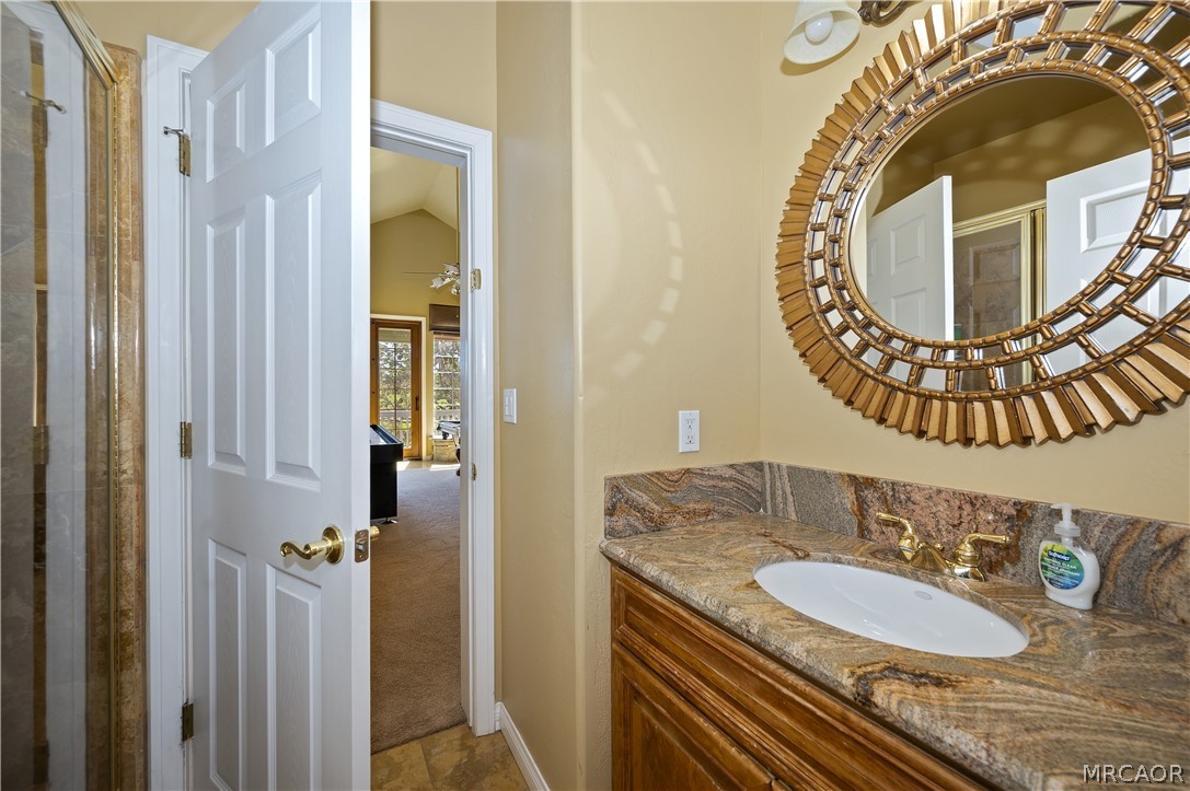 42413 Bear Loop Property Photo 40