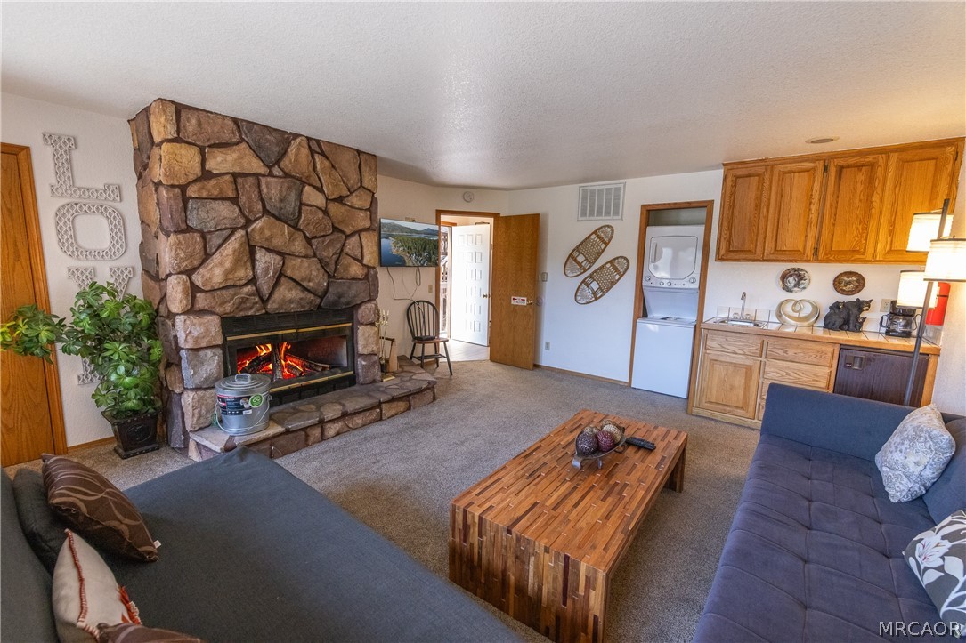 1264 Club View Drive Property Photo 8