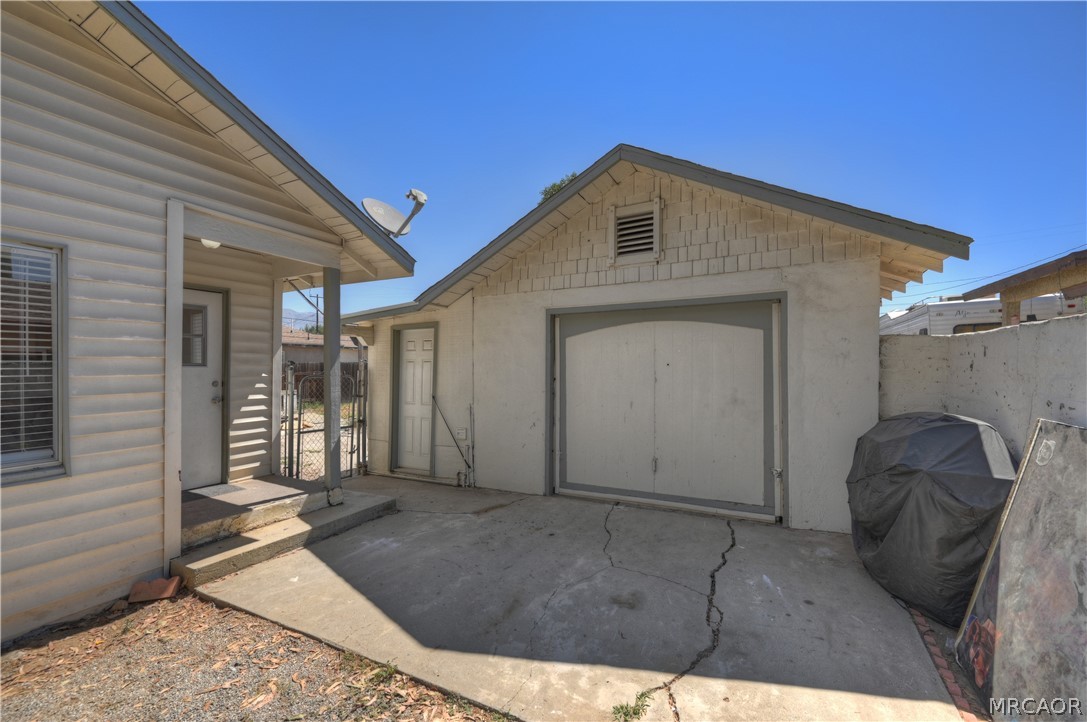 974 Edgar Avenue Property Photo 18