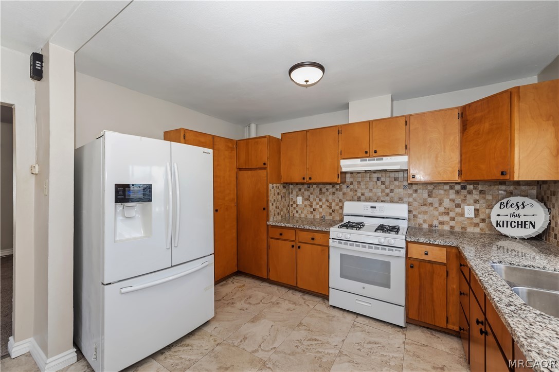 974 Edgar Avenue Property Photo 27