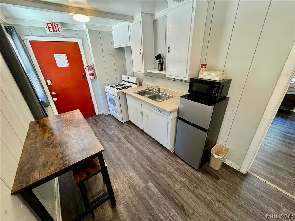 32075 Hilltop Drive Property Photo 15