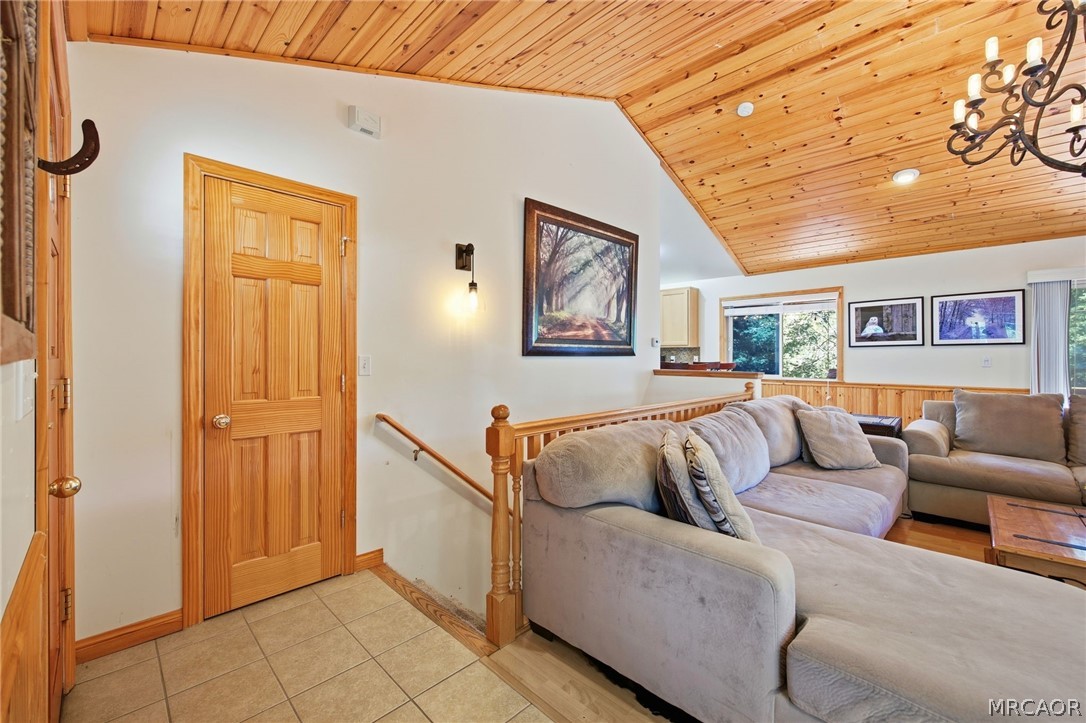 915 Brentwood Drive Property Photo 13