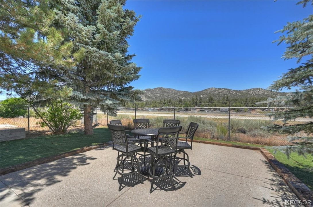 929 West Fairway Boulevard Property Photo 34