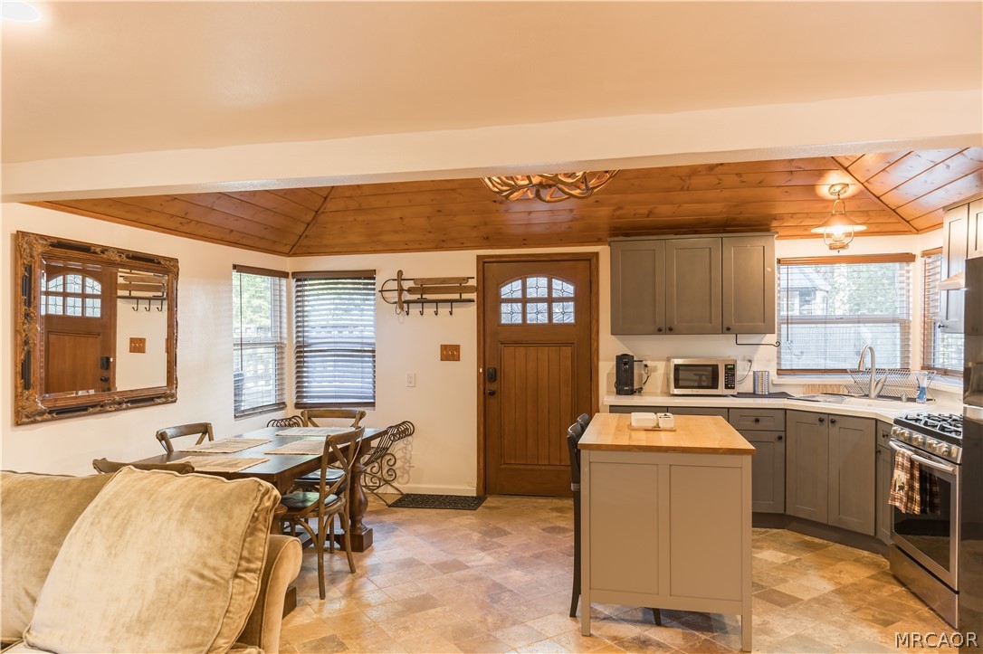 308 Cedarbrook Drive Property Photo 13