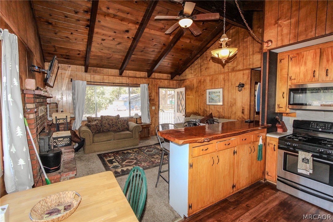 945 Green Way Drive Property Photo 7