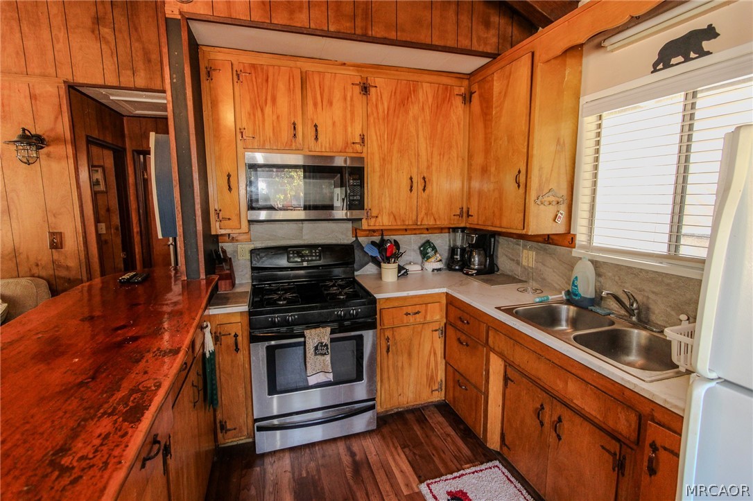 945 Green Way Drive Property Photo 8