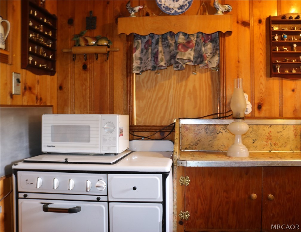 382 Stonehouse Road Property Photo 10