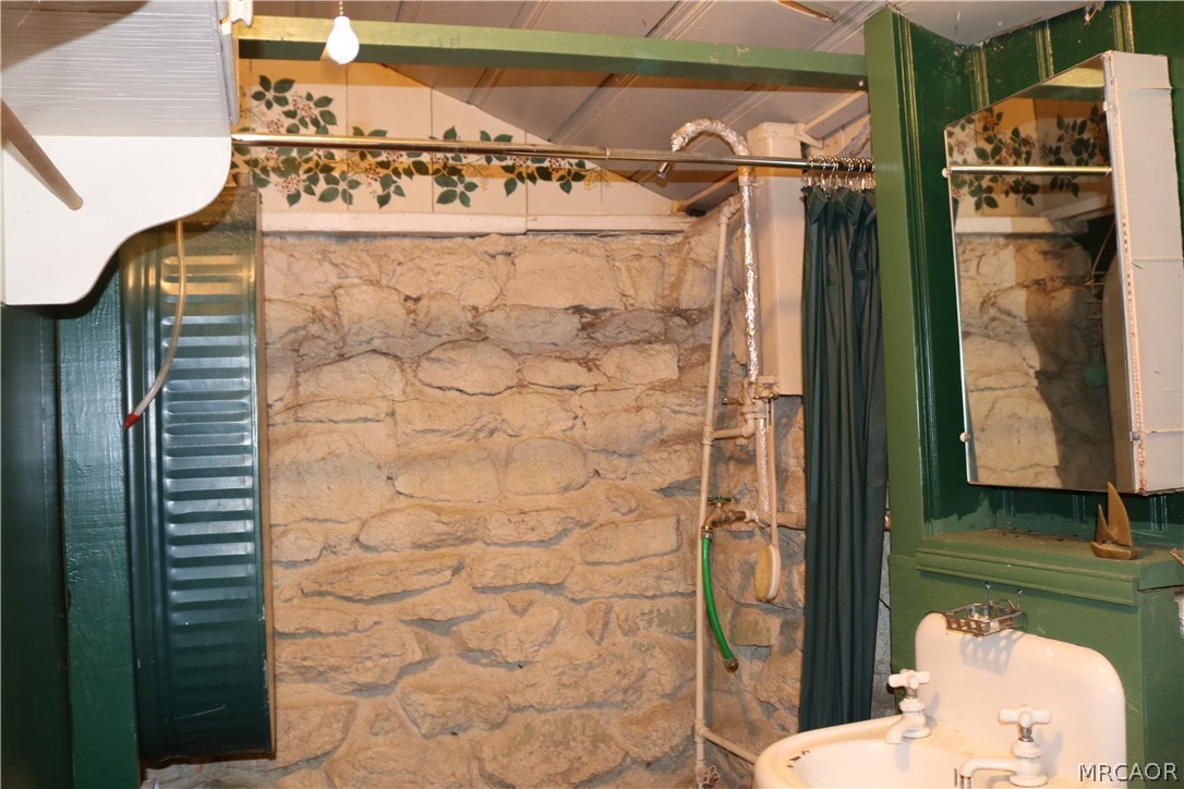 382 Stonehouse Road Property Photo 12