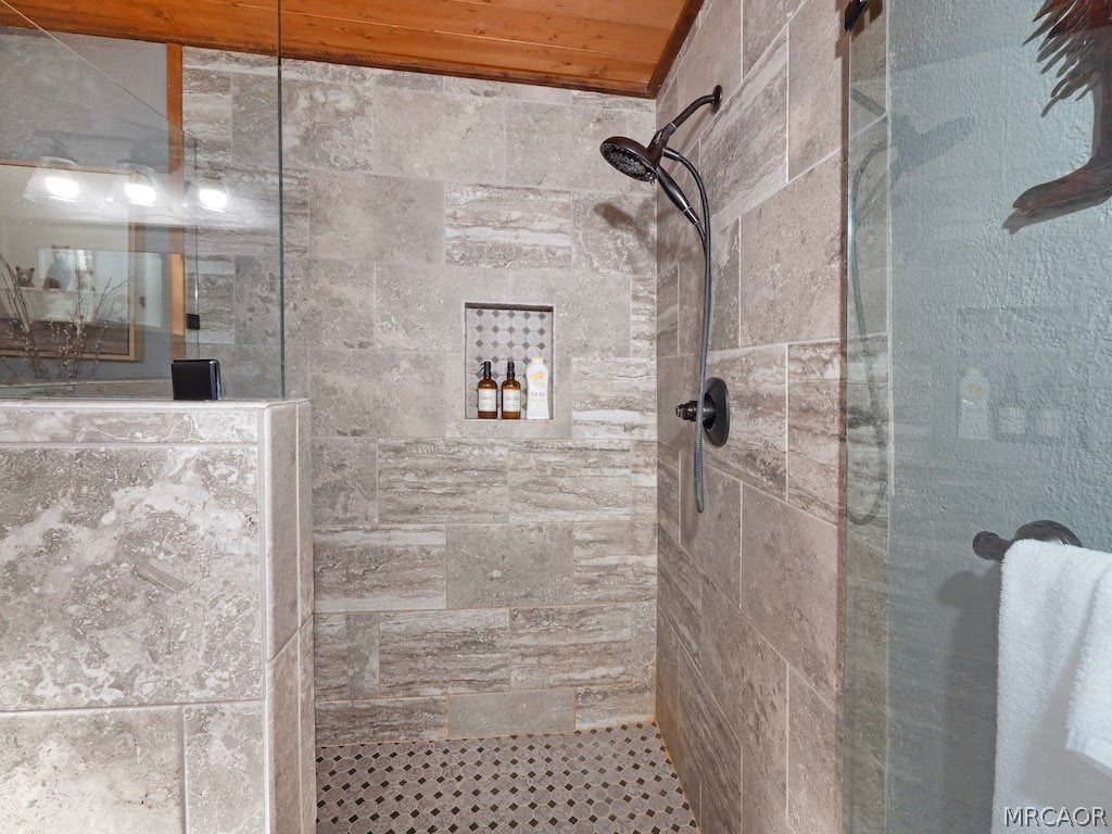 108 East Rainbow Boulevard Property Photo 16