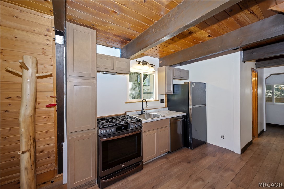 28673 Manitoba Drive Property Photo 14