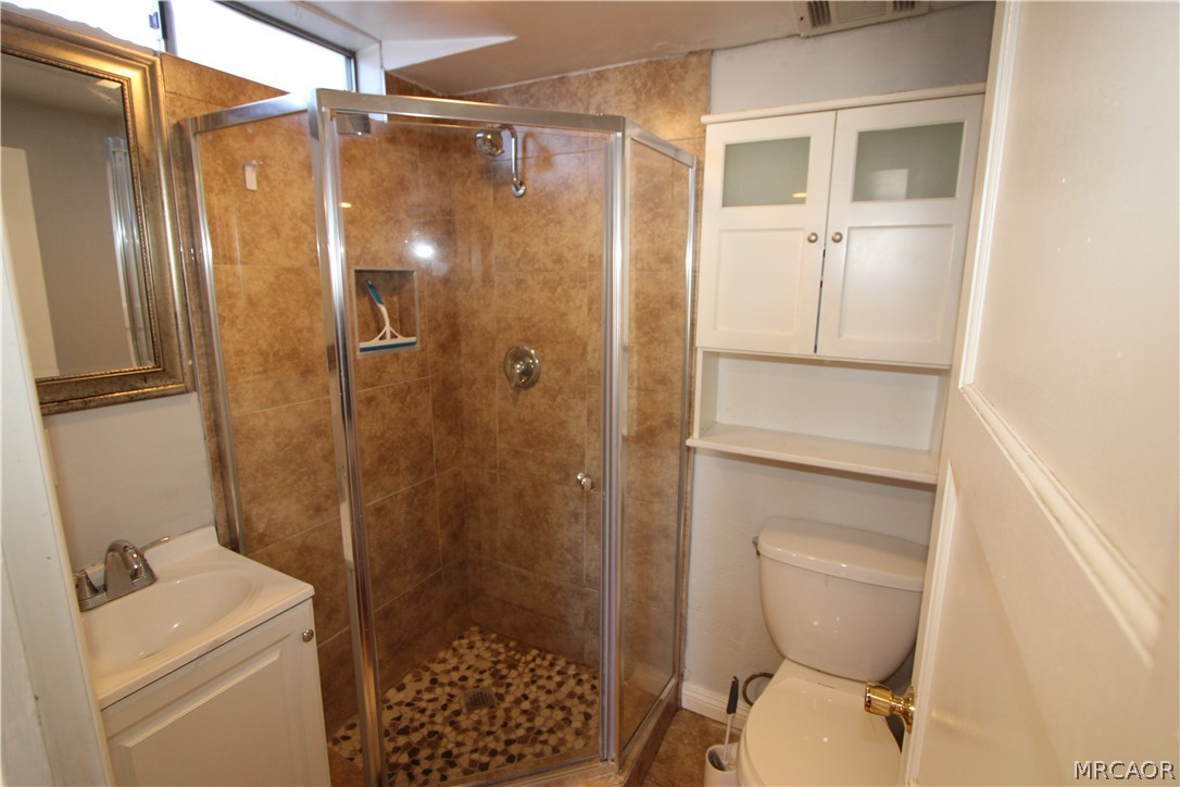 535 Badger Property Photo 17
