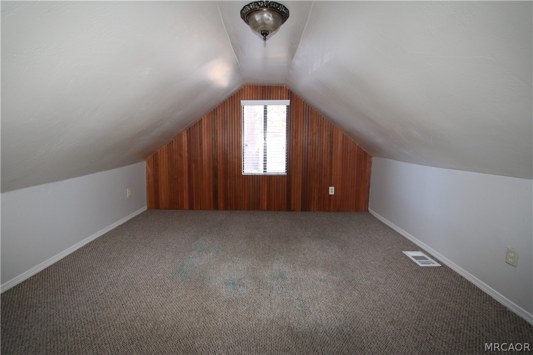 535 Badger Property Photo 18