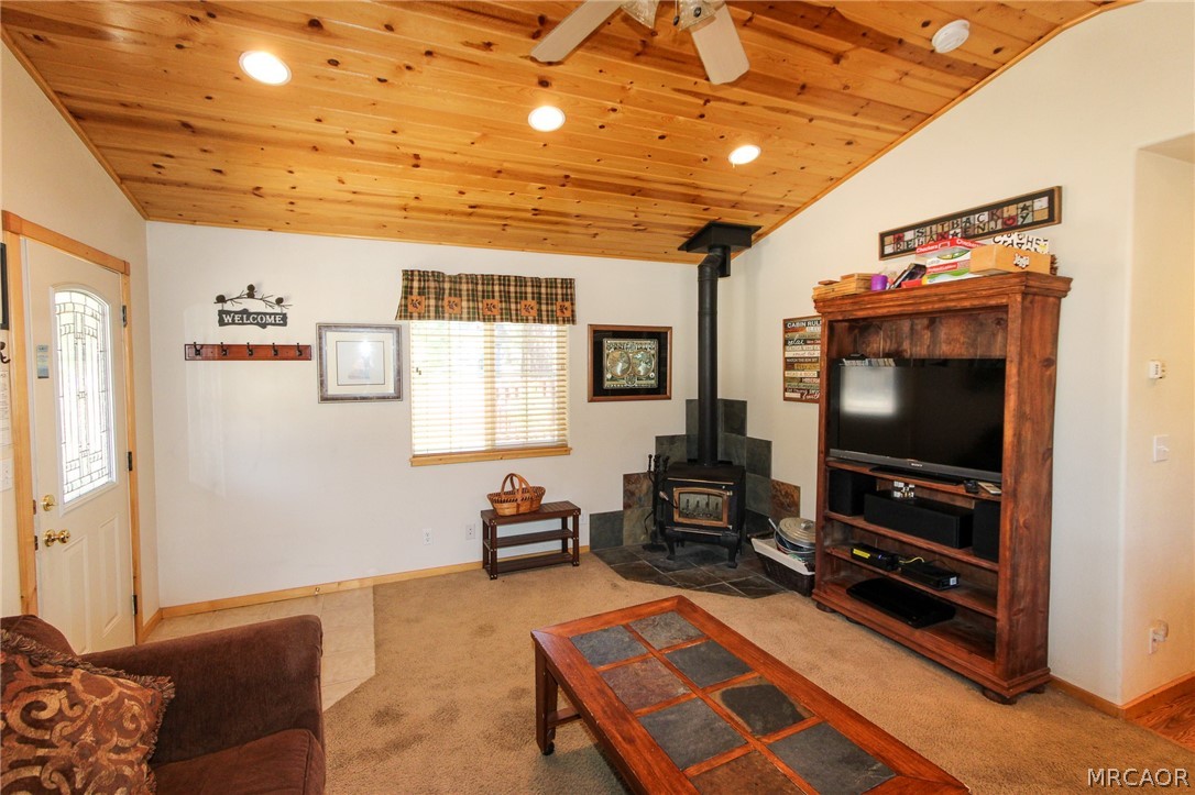 2107 2nd Lane Property Photo 5