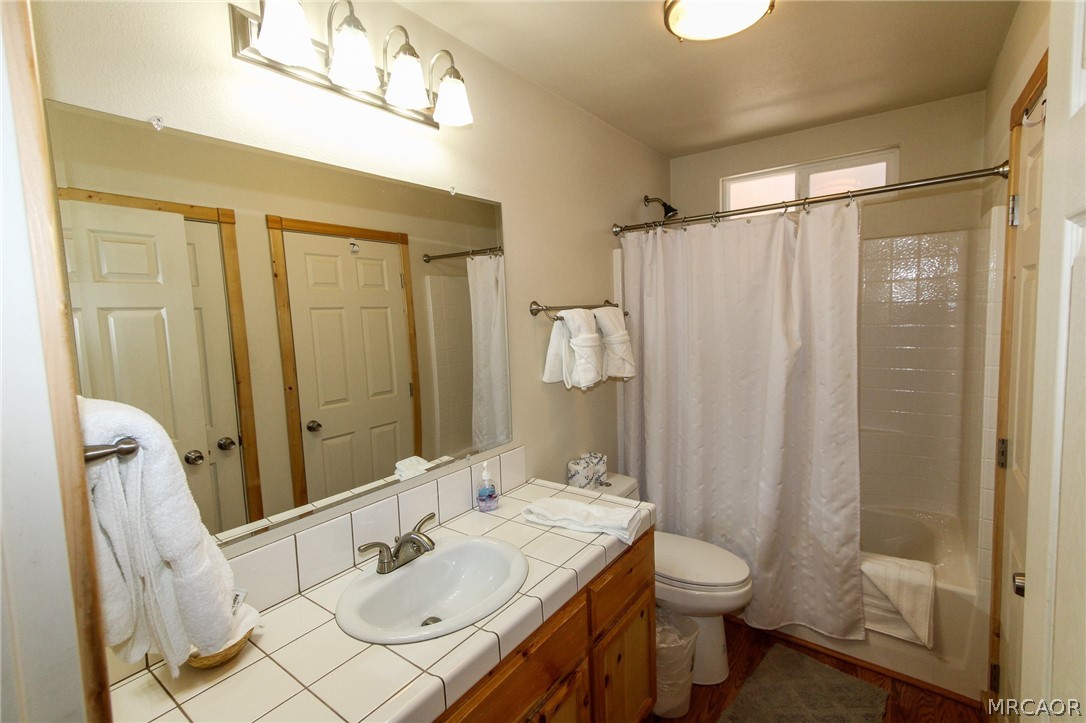 2107 2nd Lane Property Photo 14