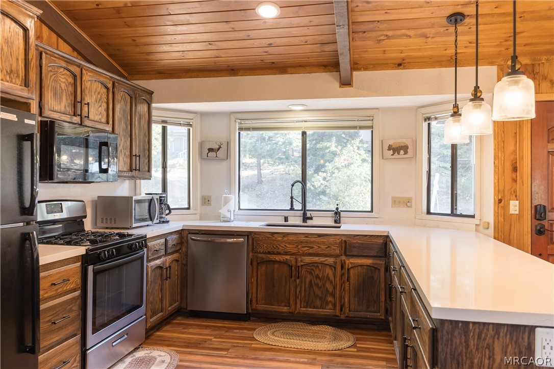 1414 Klamath Road Property Photo 12
