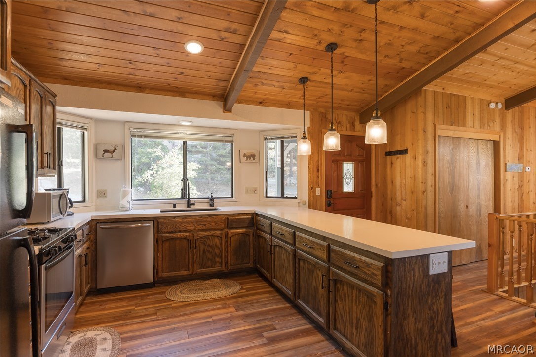 1414 Klamath Road Property Photo 14