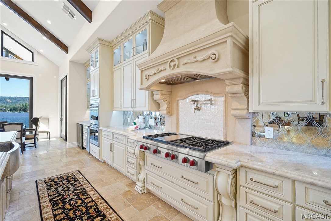 39055 North Shore Drive Property Photo 6