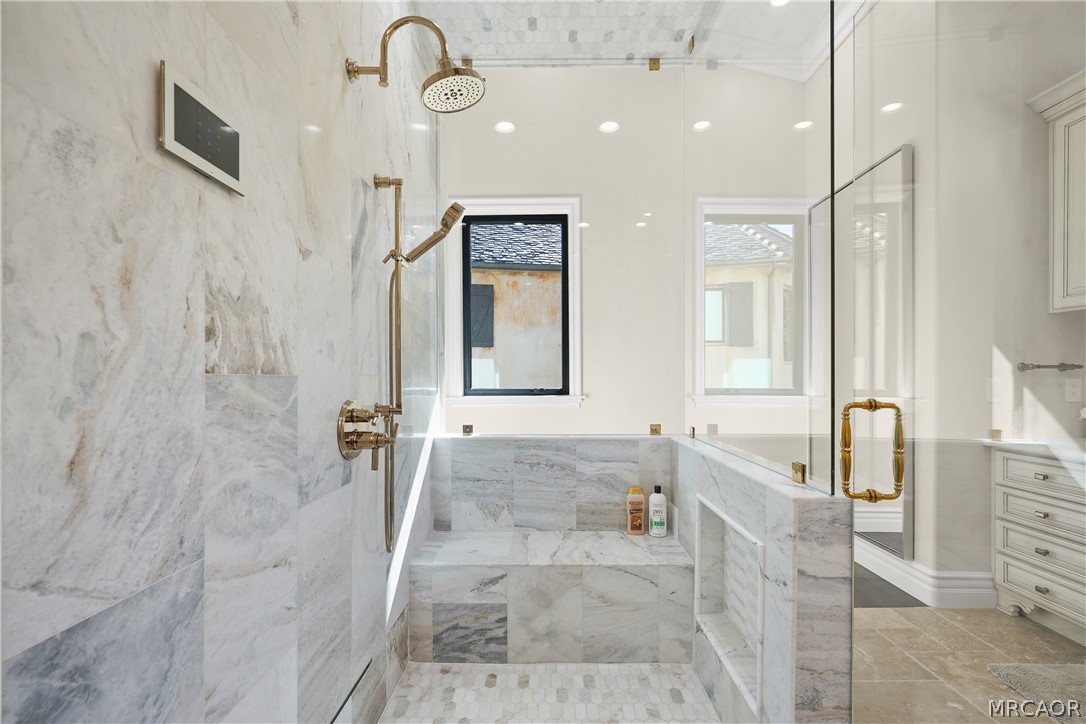 39055 North Shore Drive Property Photo 14