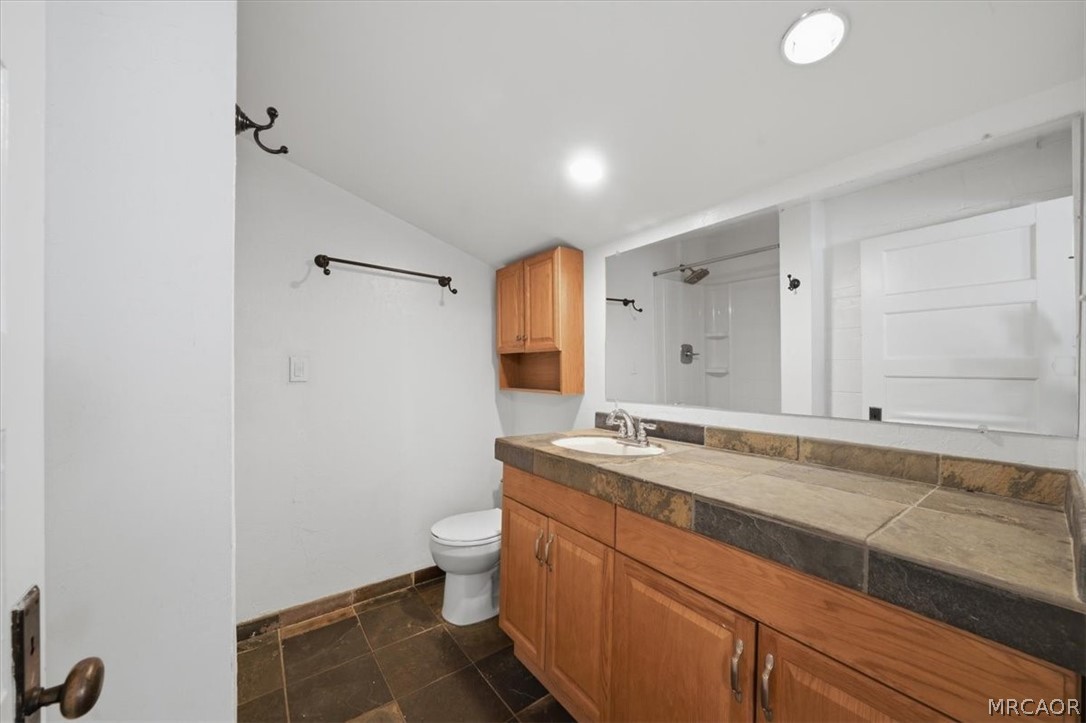 718 Blue Jay Road Property Photo 12