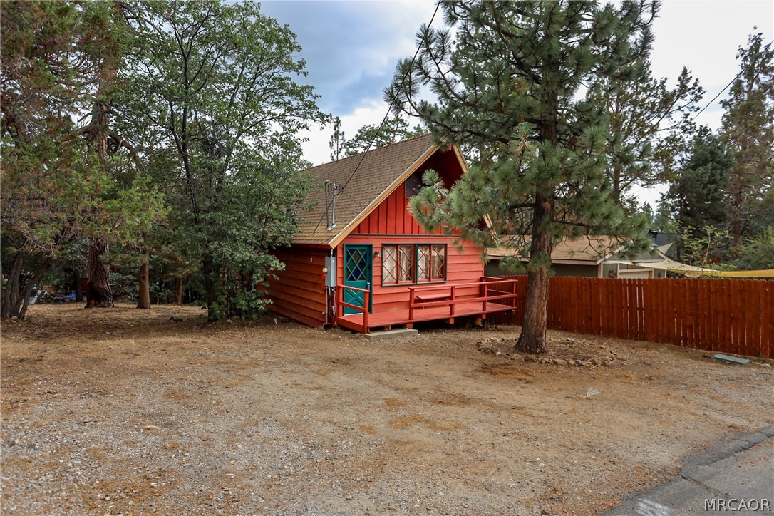 230 Sunset Lane Property Photo 1
