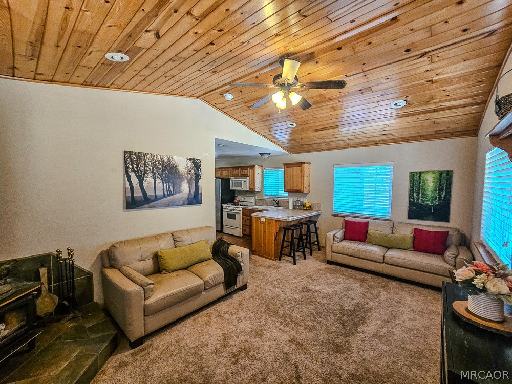 2136 3rd Lane Property Photo 3
