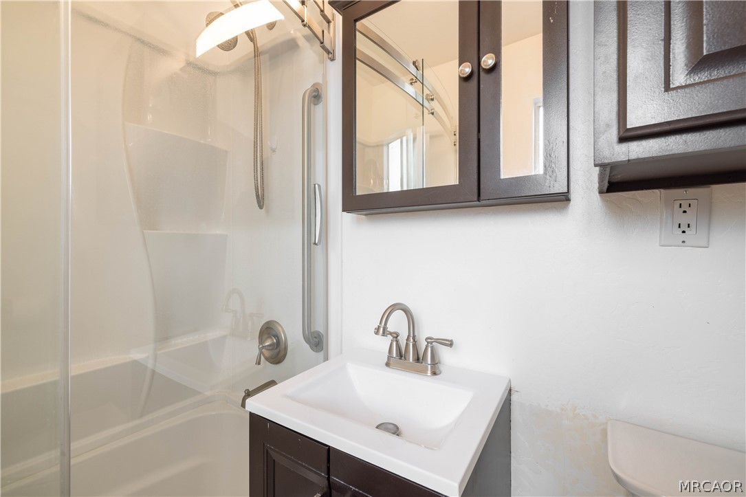1016 Robinhood Boulevard Property Photo 16