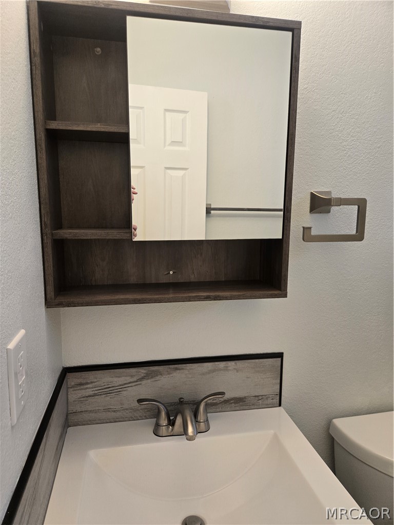 765 Iris Drive Property Photo 6