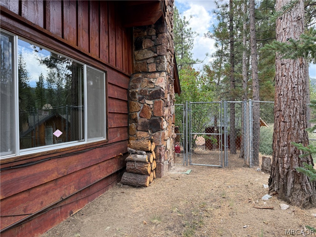 42995 Sunset Drive Property Photo 5
