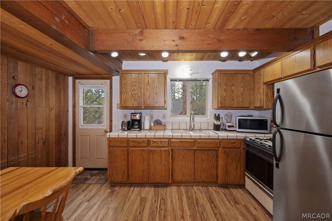 718 Silver Tip Drive Property Photo 12