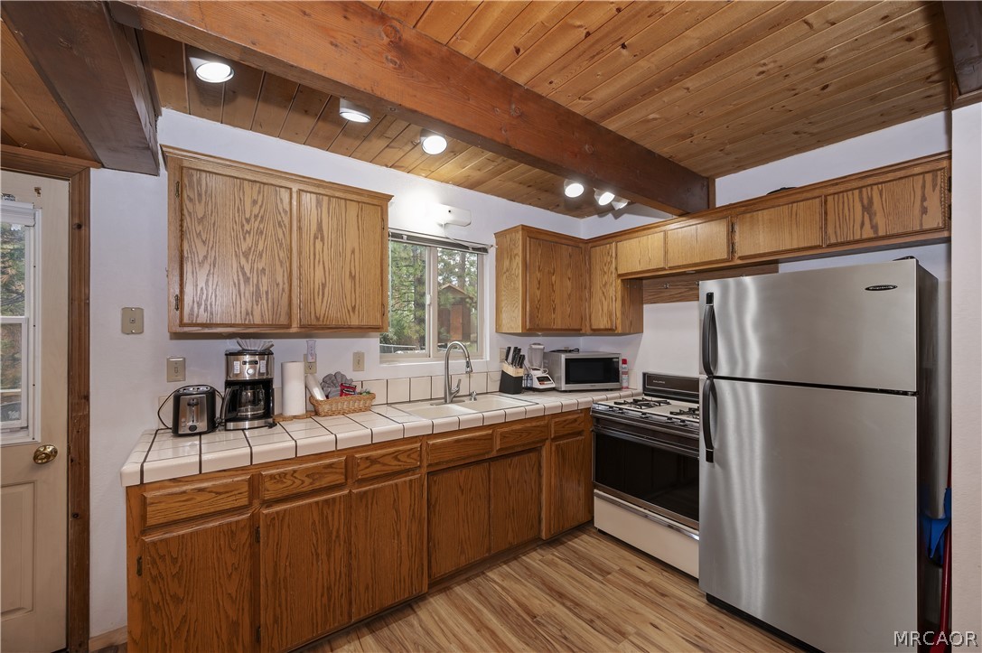 718 Silver Tip Drive Property Photo 13
