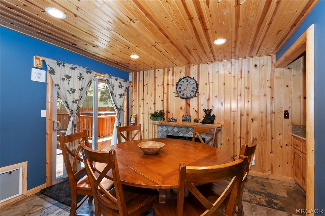147 North Teakwood Drive Property Photo 11