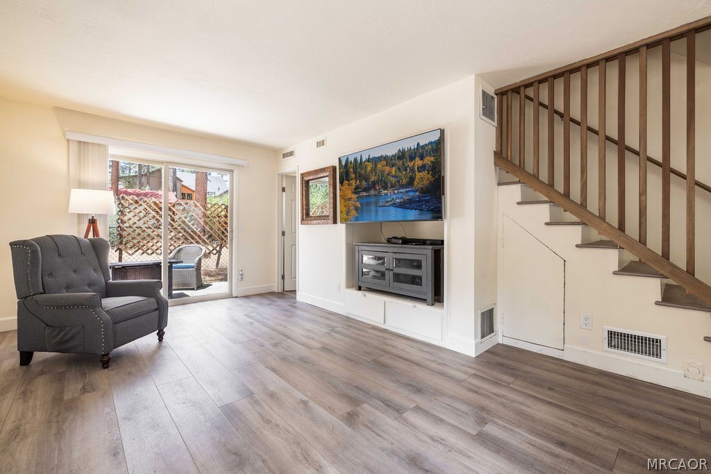 100 West Sherwood Boulevard Property Photo 7