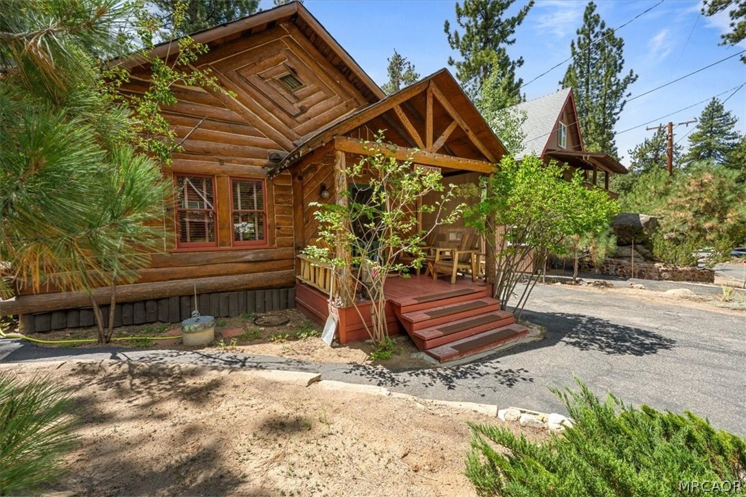 39253 Mohawk Drive Property Photo 1