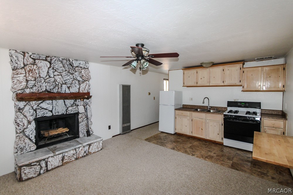 595 Vista Avenue Property Photo 3
